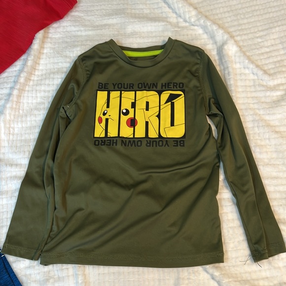 Lot of 3 size 6 Boys long sleeve active tops. Pokémon, Flash, Basketball boys - Picture 5 of 9